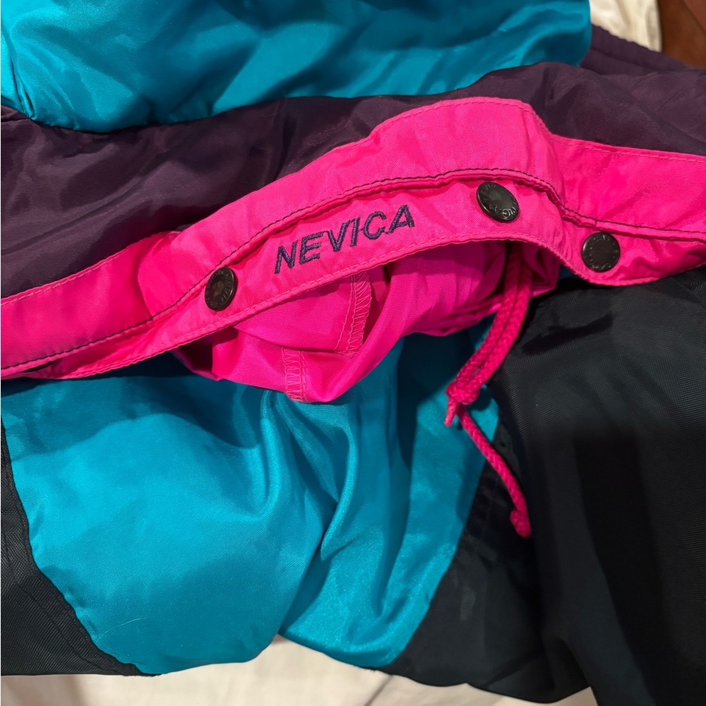 Vintage Nevica Ski/Snowboard Jacket - Picture 12 of 14